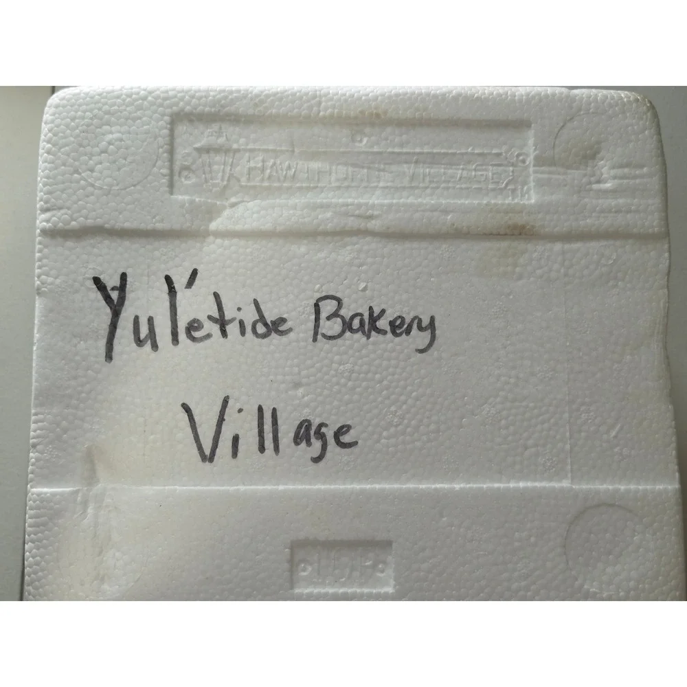 Thomas Kinkade Hawthorne Village Yuletide Bakery Christmas Village A4564 COA